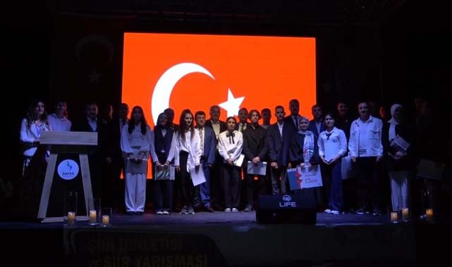 Bafra'da şiir yarışmasında duygulu anlar yaşandı