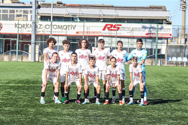 Samsunspor U13 Ligi Play-Offları'nda Vefaspor'u farklı yendi