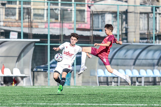 Samsunspor U13 Ligi Play-Offları'nda Vefaspor'u farklı yendi