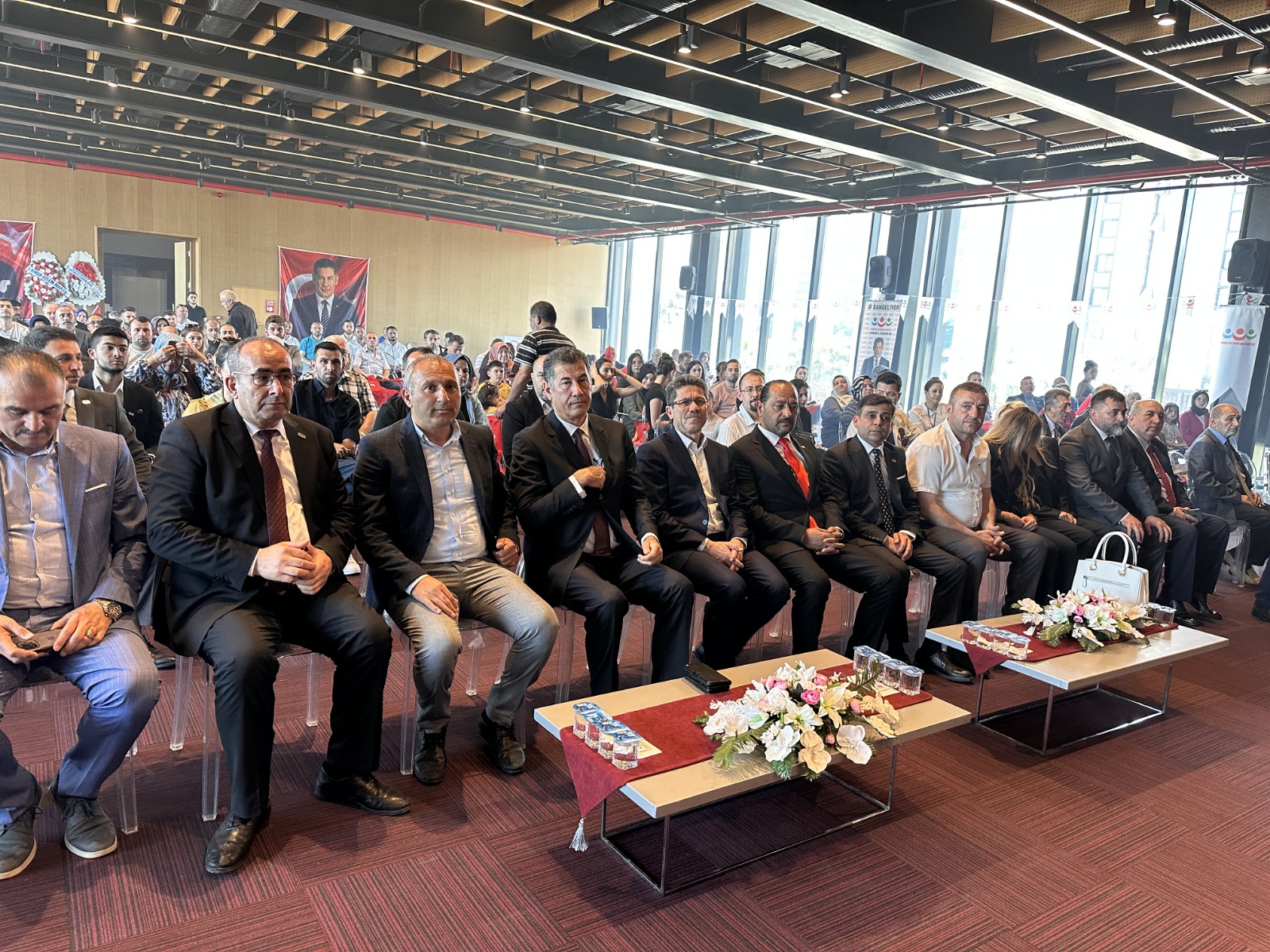 Sinan Oğan Samsun'a geldi