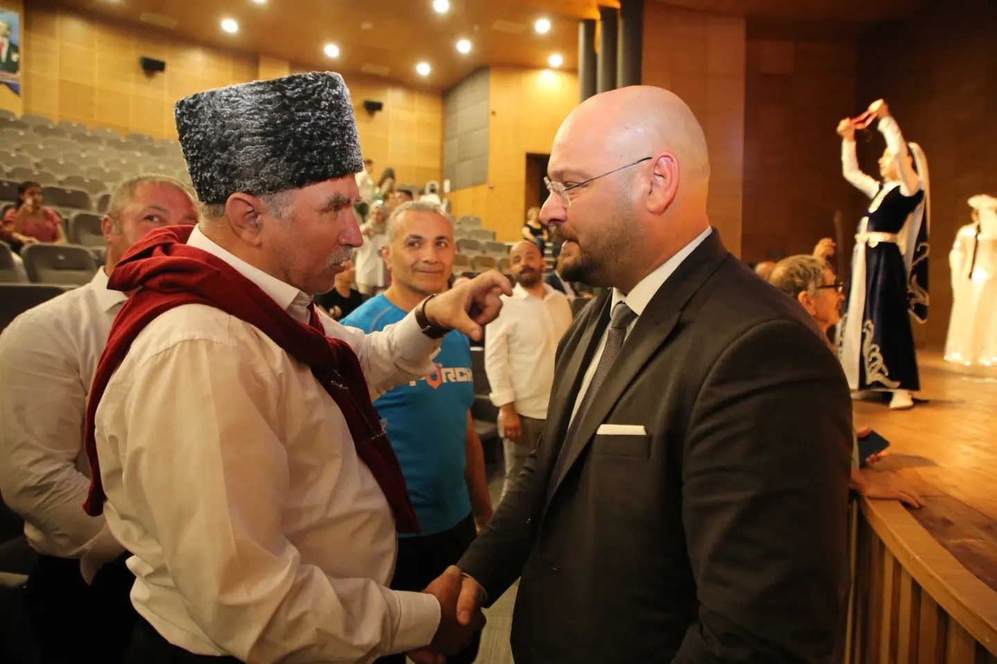 Serhat Türkel'in Çerkes dansı büyük beğeni topladı