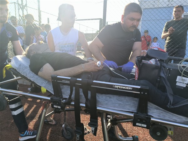 Samsun'da teknik direktör maç esnasında kalp krizi geçirdi