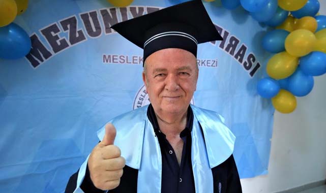 Samsun'da 71 yaşında lise diploması aldı, göbek attı