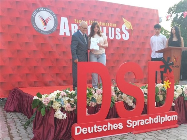 Samsun TAKEV'de mezuniyet coşkusu