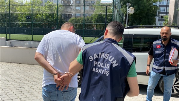 Samsun sahilinde kız arkadaşlarıyla eğlenen 2 kişiyi silahla yaraladı