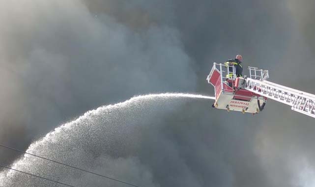 Samsun'da fabrika yangını havadan görüntülendi
