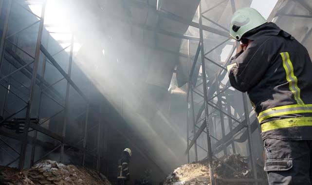 Samsun'da fabrika yangını havadan görüntülendi