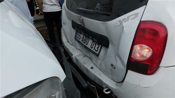 Samsun'da zincirleme trafik kazası 3 yaralı