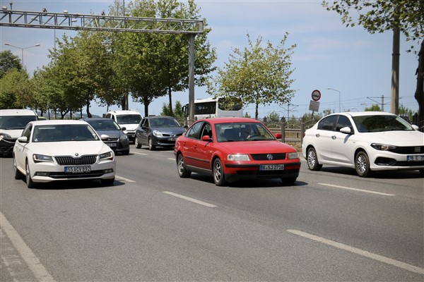 Samsun Trabzon karayolunda bayram trafiği yoğunluğu