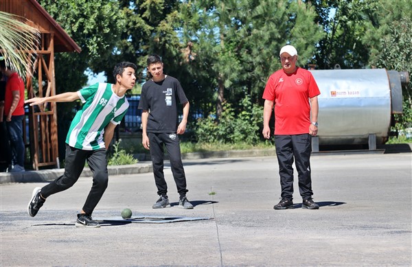 Samsun'da öğretmen Gökhan Özdemir 17 milli sporcu yetiştirdi
