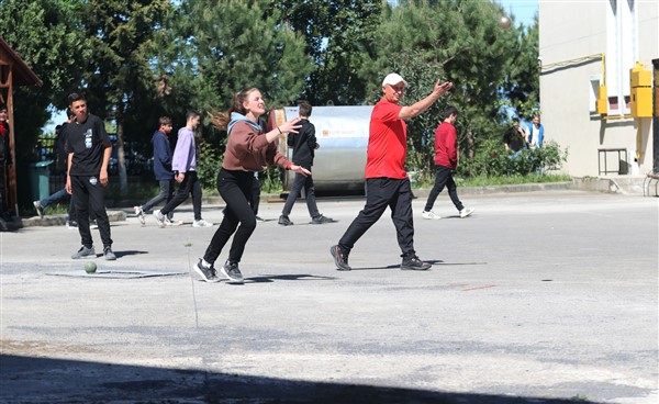 Samsun'da öğretmen Gökhan Özdemir 17 milli sporcu yetiştirdi