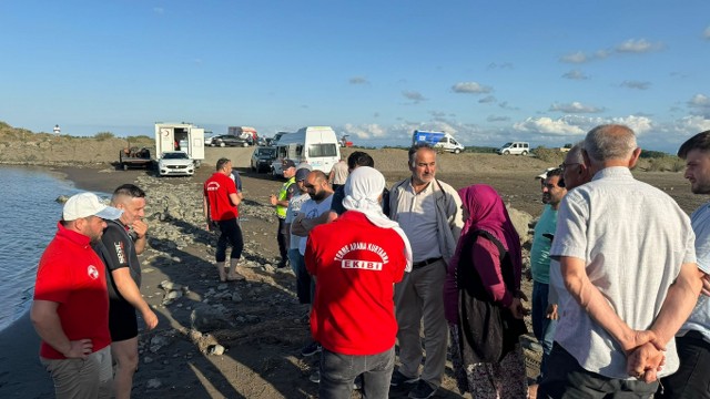 Samsun'da denizde kaybolan Cihan Yılmaz'ı arama çalışmaları sürüyor