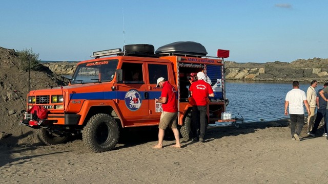 Samsun'da denizde kaybolan Cihan Yılmaz'ı arama çalışmaları sürüyor