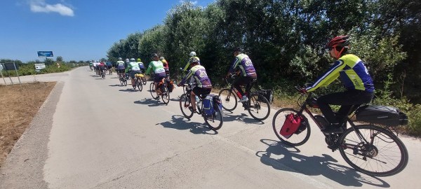 Samsun'da tarihi fenere doğa için pedalladılar