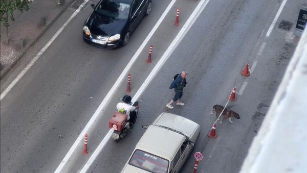 Alkollü şahıs Samsun’da ortalığı karıştırdı trafikte tehlike saçtı