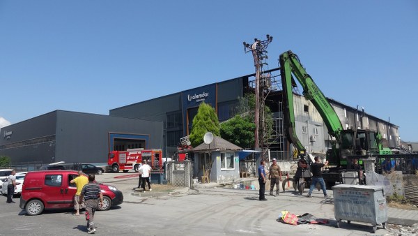 Samsun'da yanan soğutma fabrikası yeniden yandı