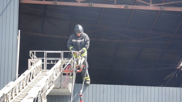 Samsun'da yanan soğutma fabrikası yeniden yandı