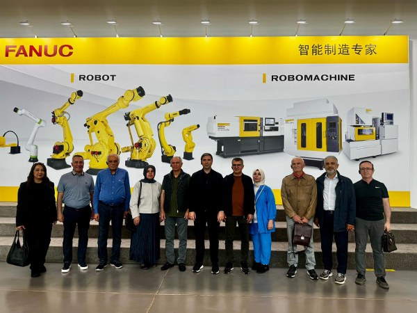 Yusuf Ziya Yılmaz, Çin'de robotik teknolojilerini inceledi