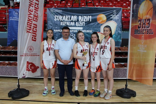 3x3 Basketbol Gençlik Kupası'nda bölge şampiyonu Samsun