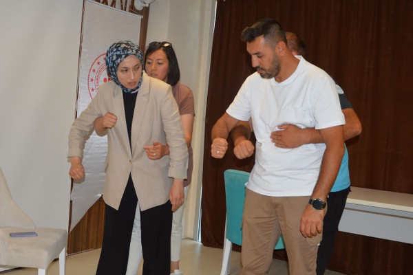 Samsun’da Gençlik ve Spor Müdürlüğü personeline ilk yardım eğitimi