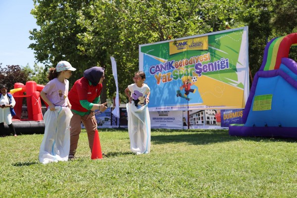 Canik'te çocuklar sporla buluştu Yaz Spor Şenliği coşkusu