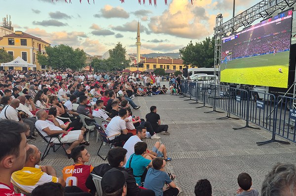 Türkiye - Avusturya EURO 2024 maçı Samsun'da nerede dev ekranda izlenebilecek?
