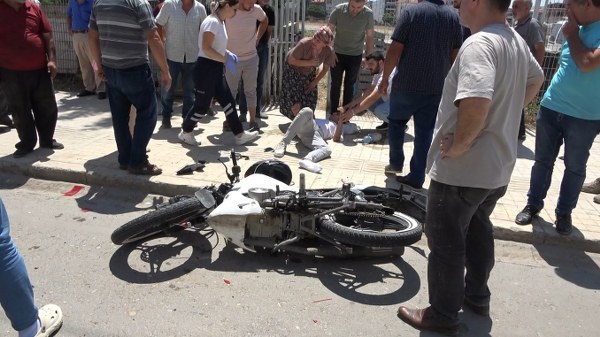 Samsun'da motosiklet minibüse arkadan çarptı