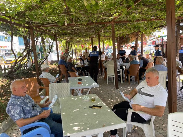 Samsun'da polisten 1145 vatandaşa güvenlik bilgilendirmesi