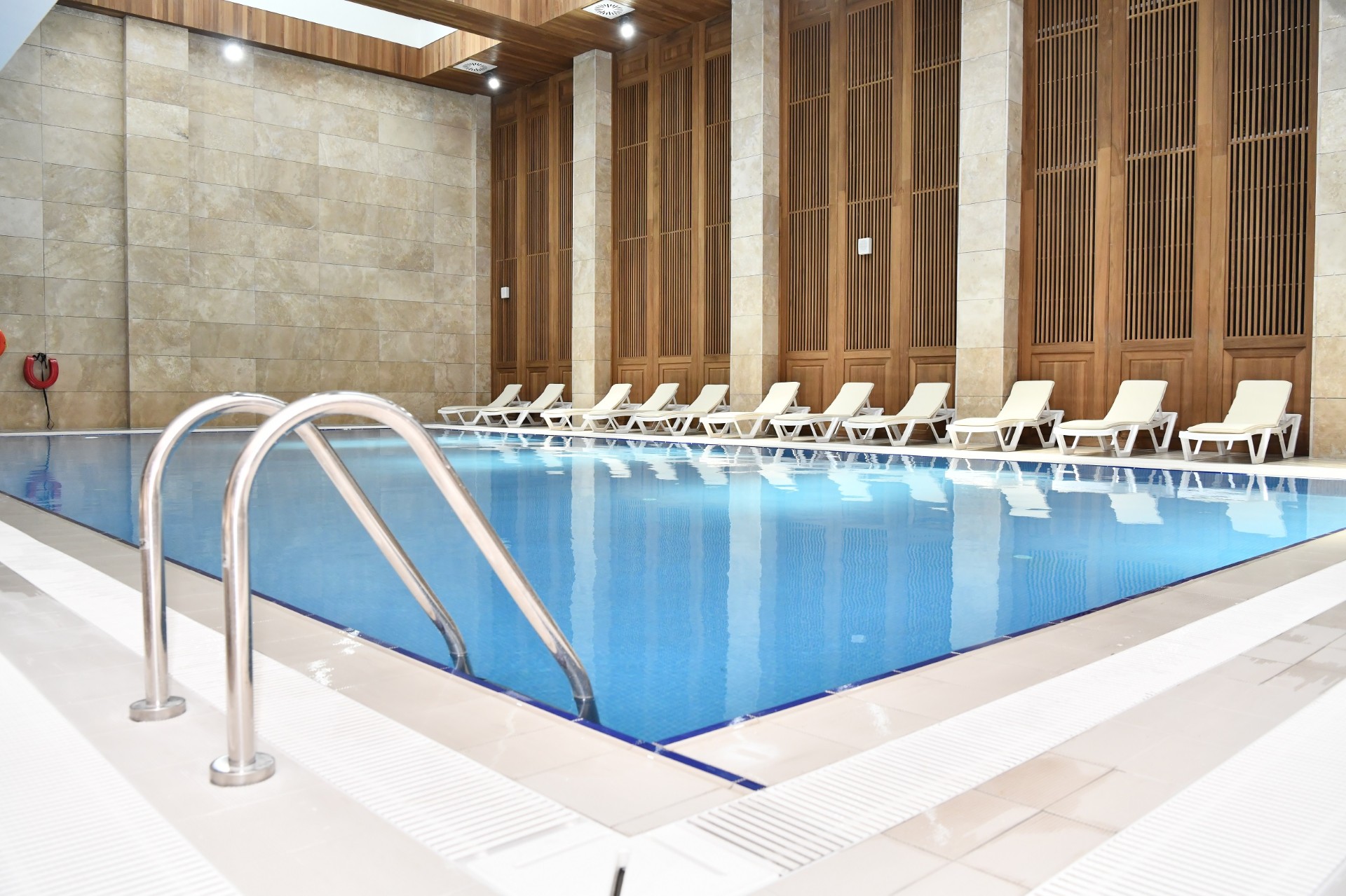 Samsun'da belediye hamamı ve havuzu hizmete girdi