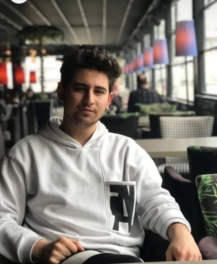 Motosikletin çarptığı çocuk ve sürücü öldü