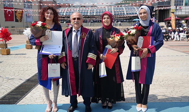 OMÜ Ziraat Fakültesi'nde mezuniyet coşkusu