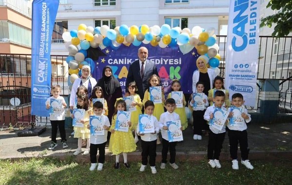 Canik’teki sıbyan okulu öğrencilerinden Gazze’ye anlamlı bağış