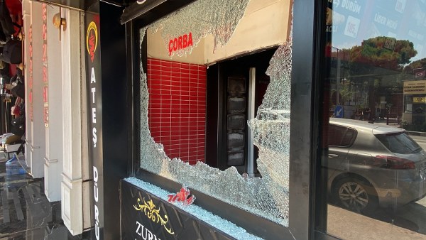 Samsun'da depremzede işyeri sahibini döner bıçağıyla yaraladı