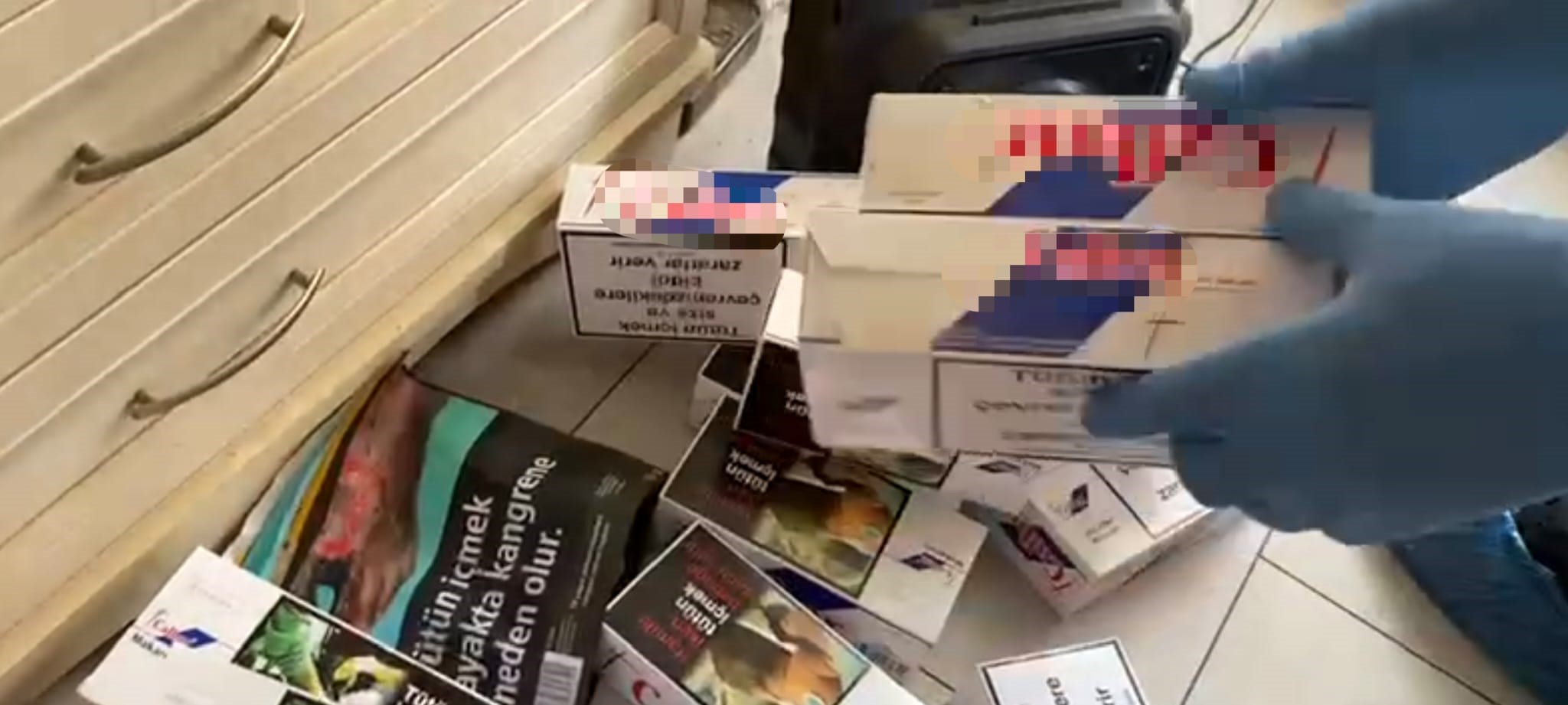 Samsun'da tehdit ve uyuşturucu madde kullanımı suçundan aranan 5 kişi yakalandı