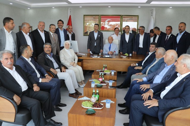 AK Partili Yusuf Ziya Yılmaz: 'Geleceğe odaklanmalıyız'