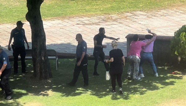 Samsun'da boşanma aşamasındaki eşini boğmaya çalıştı