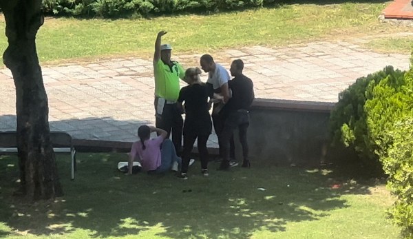 Samsun'da boşanma aşamasındaki eşini boğmaya çalıştı