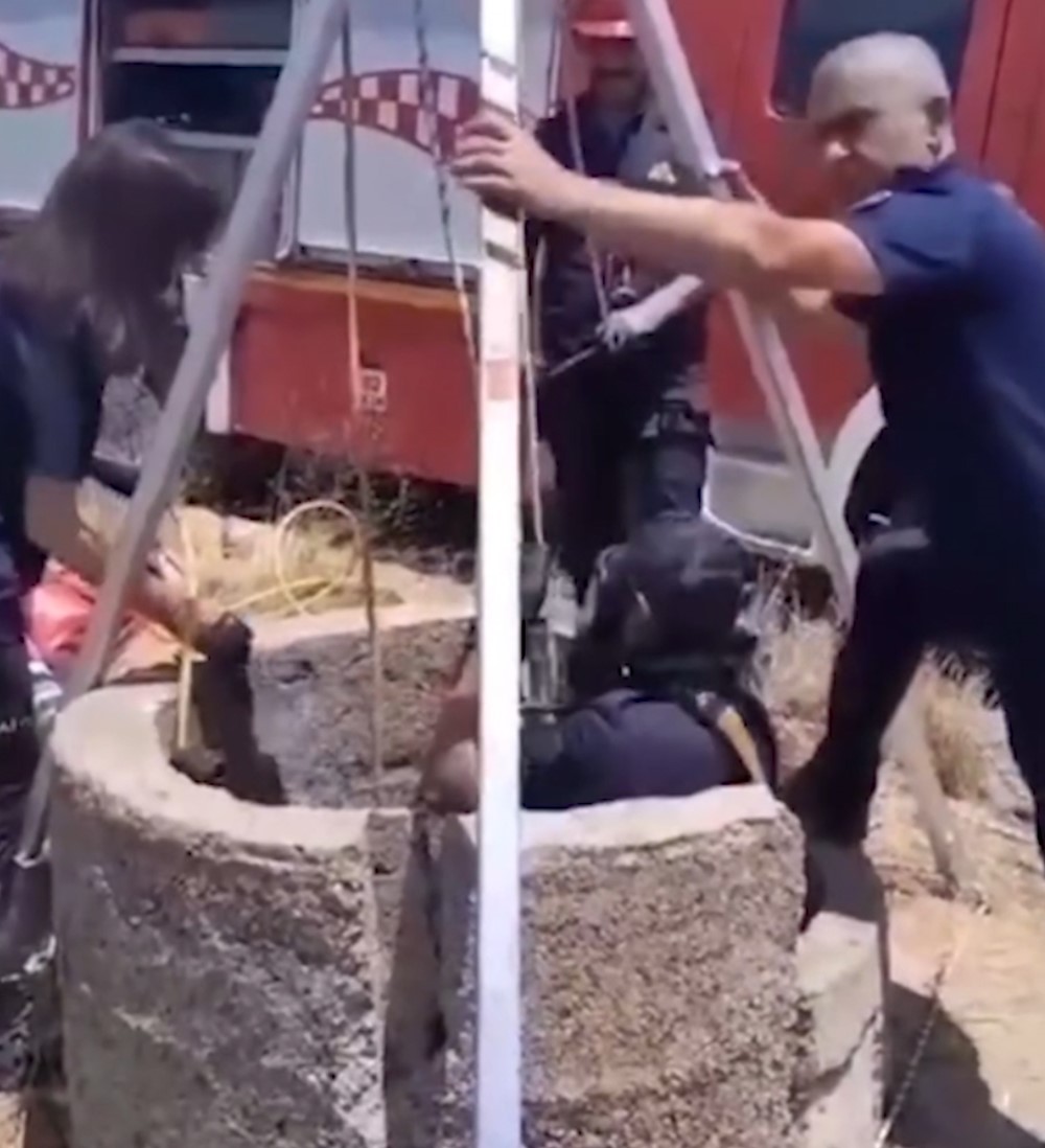 Kırıkkale'de su kuyusuna düşen yaramaz kediyi itfaiye kurtardı