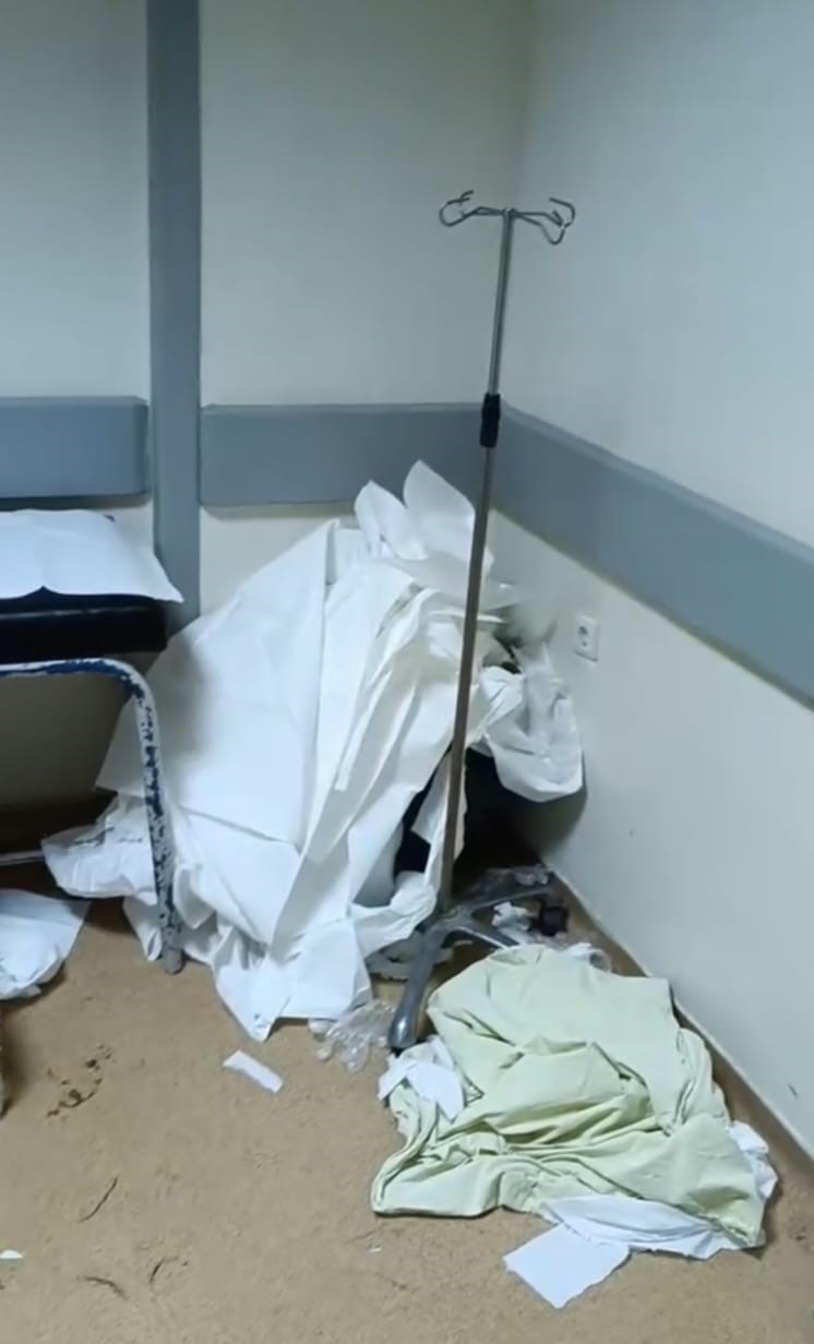 Samsun OMÜ Tıp Fakültesi Acil Servisi'nde temizlik tepkisi