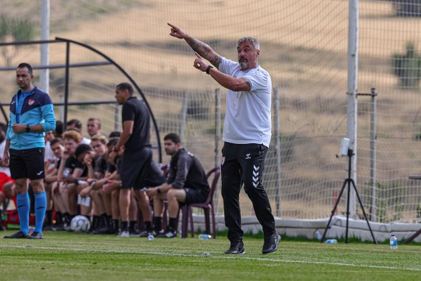 Samsunspor hazırlık maçında Almere City'e yenildi