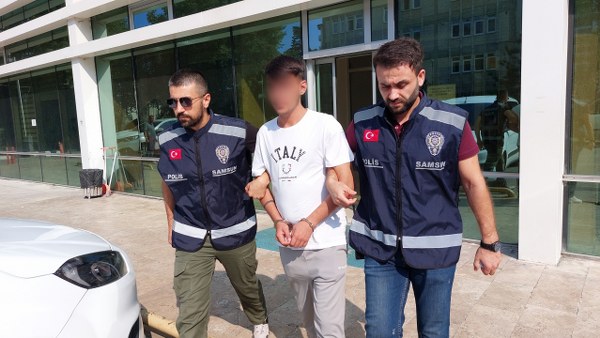 Samsun'da alacak tartışmasında akrabasını bıçaklayan genç tutuklandı