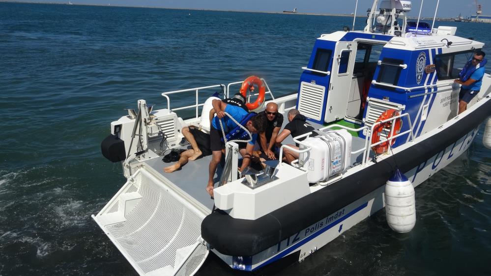 Samsun'da gemiden denize düşen 2 kişiyi kurtarma operasyonu