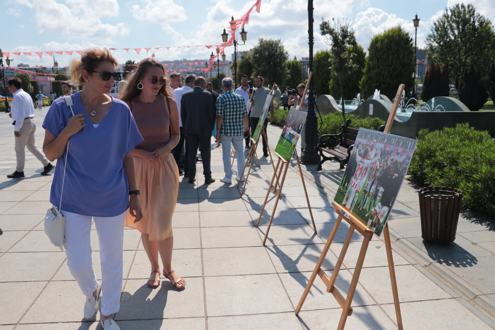 Samsun'da TSYD Samsunspor sergisine yoğun ilgi