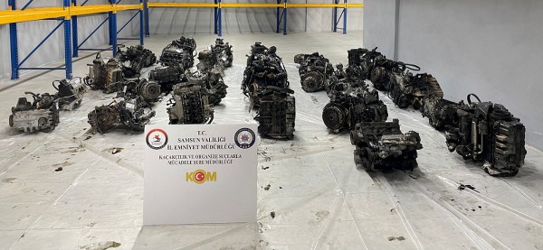 Samsun'da 3 milyon değerinde 32 adet lüks otomobil motoru yakalandı