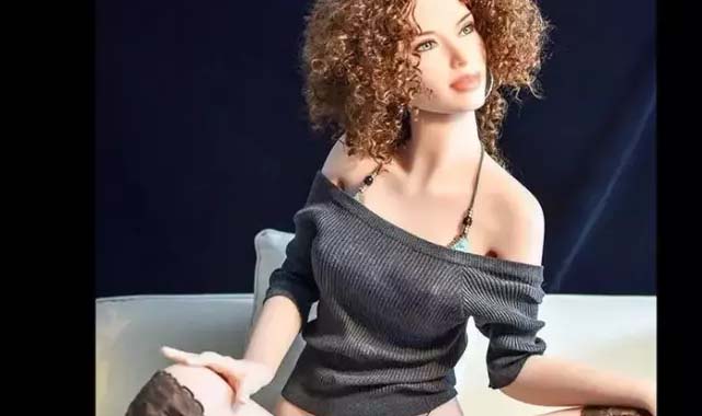 Sonunda bu da oldu! Robotlar geneleve düştü