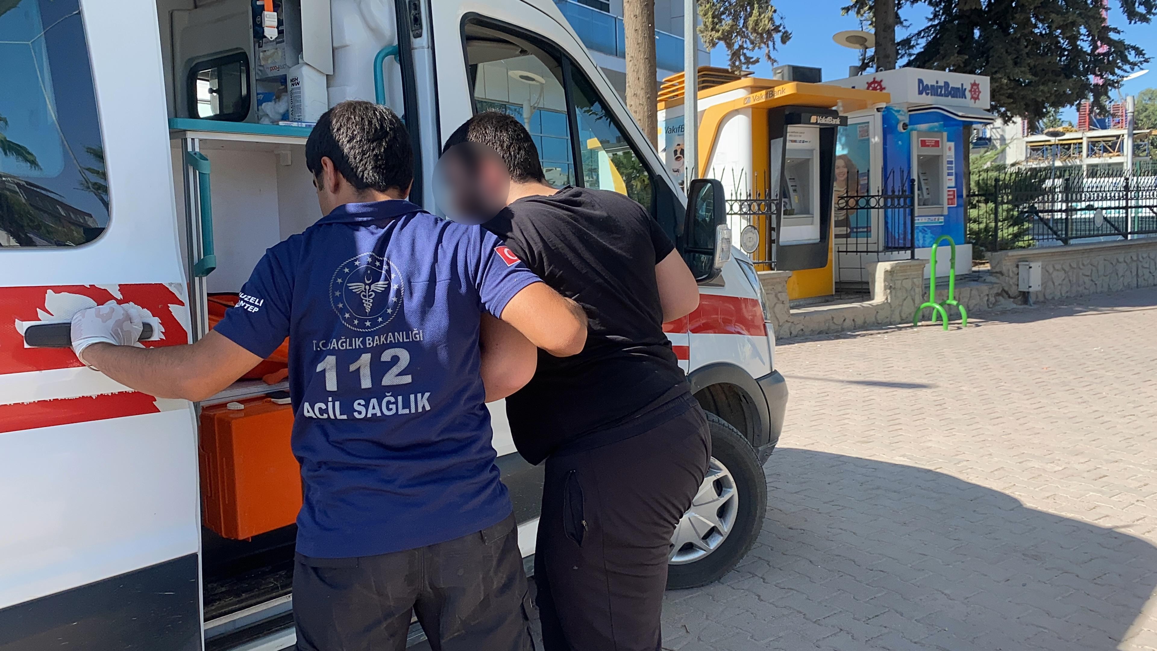 Adıyaman'daki 19 yaşındaki genç üst geçitte intihara kalkıştı