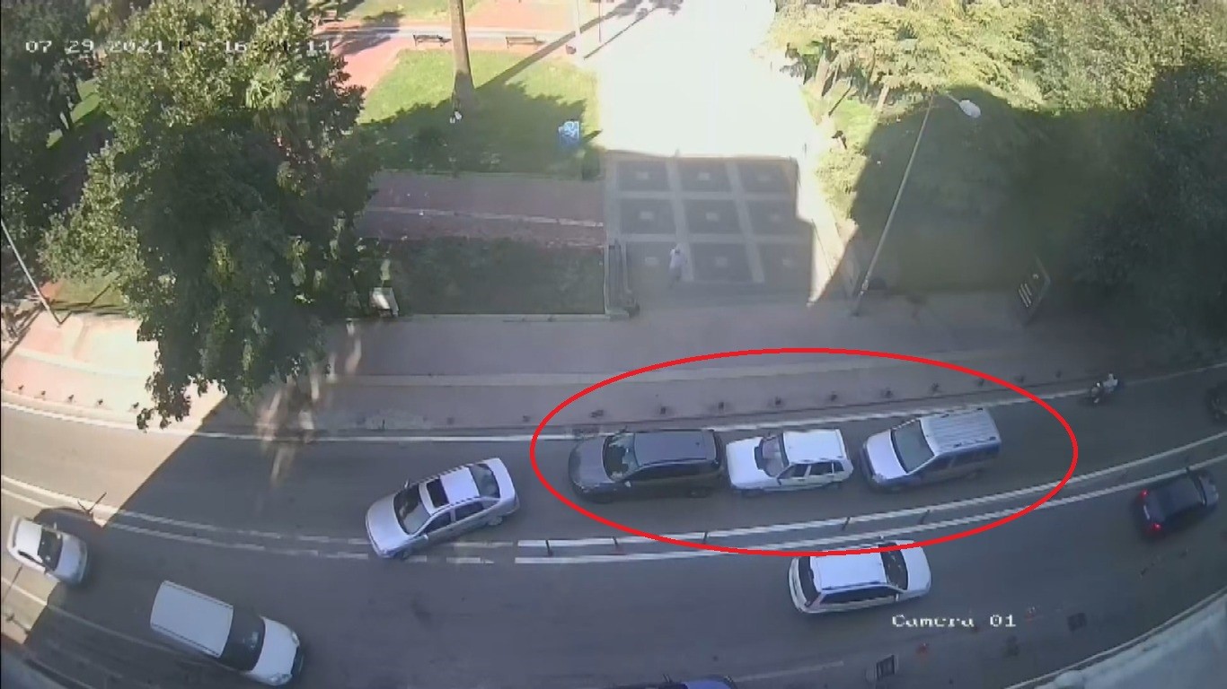 Samsun'da zincirleme trafik kazası! 3 araç birbirine girdi