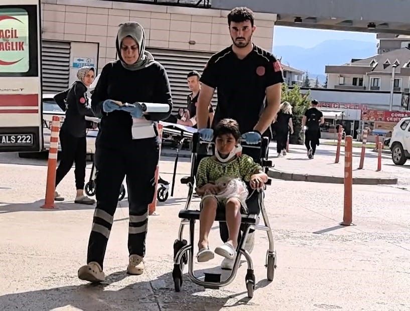 Bursa'nın İnegöl ilçesinde trafik kazasında 4 kişi yaralandı