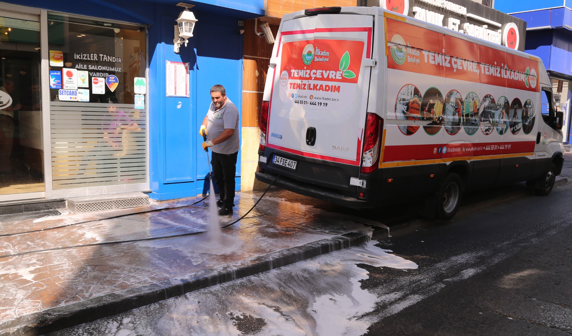 İlkadım’da sokaklar temizleniyor