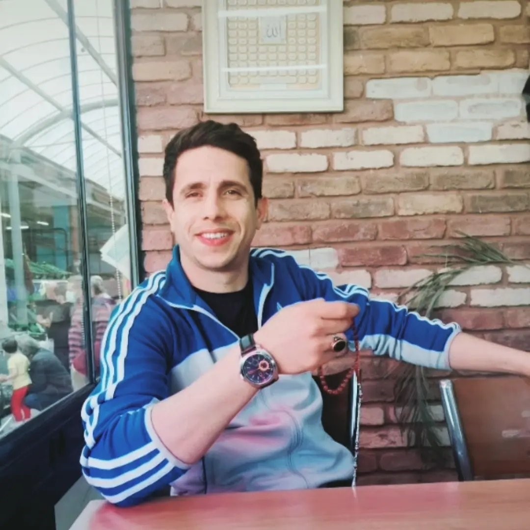 Aydın'ın Kuşadası ilçesinde 29 yaşındaki Musa Turcan, motosiklet kazasında öldü